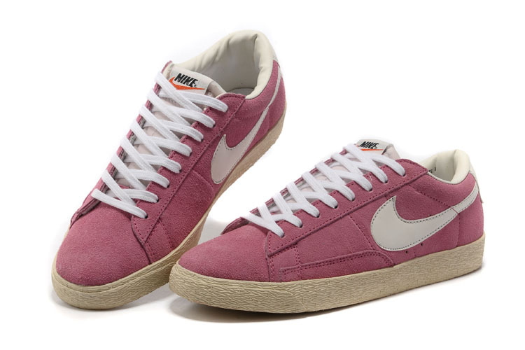 nike femme en daim nike femme en daim